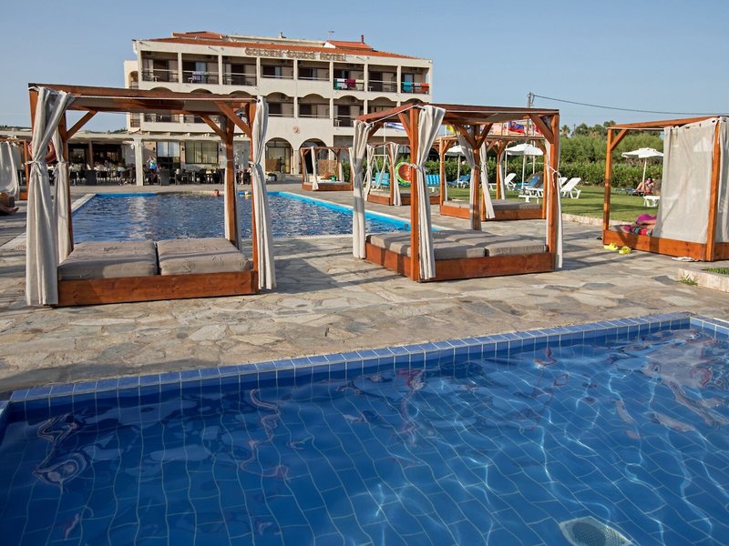 Golden Sands 9