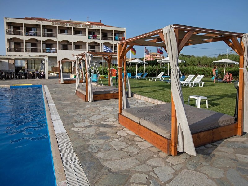 Golden Sands 10