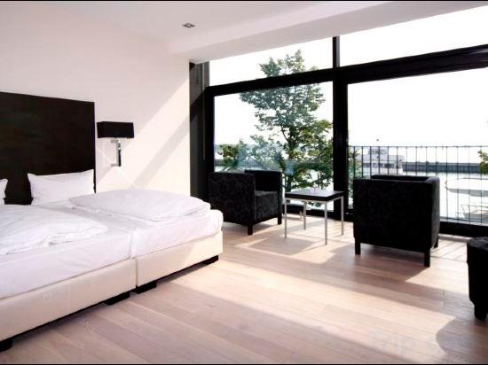 Aika Seaside Living Hotel 3