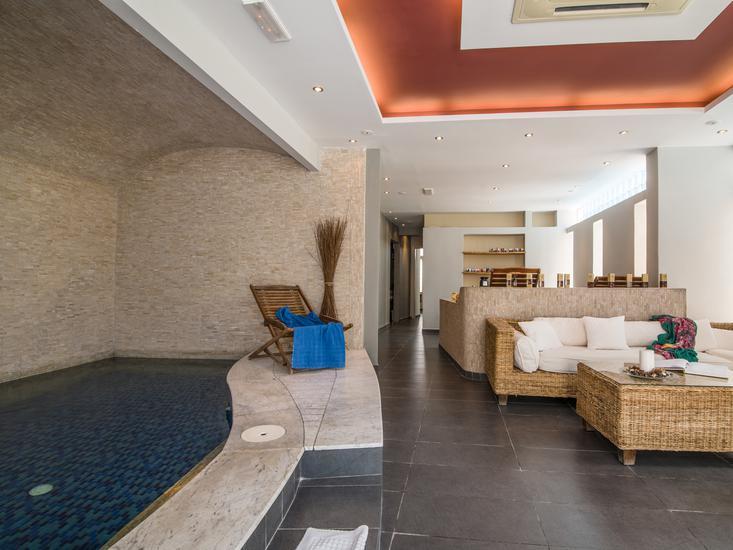 Antinea Suites & Spa 9