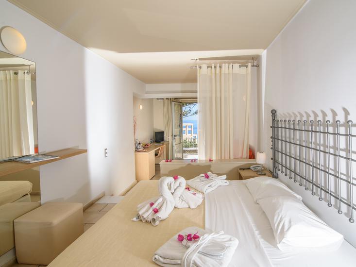 Antinea Suites & Spa 13