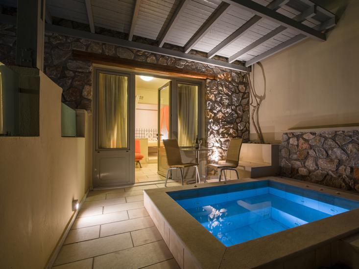 Antinea Suites & Spa 14