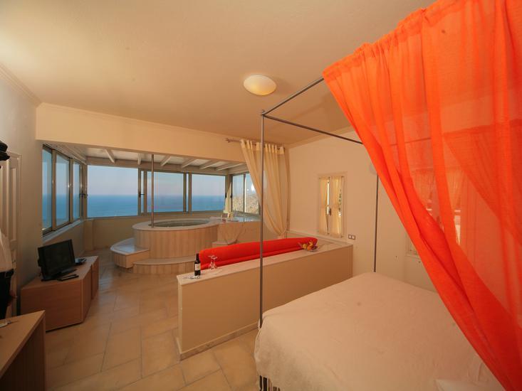 Antinea Suites & Spa 17