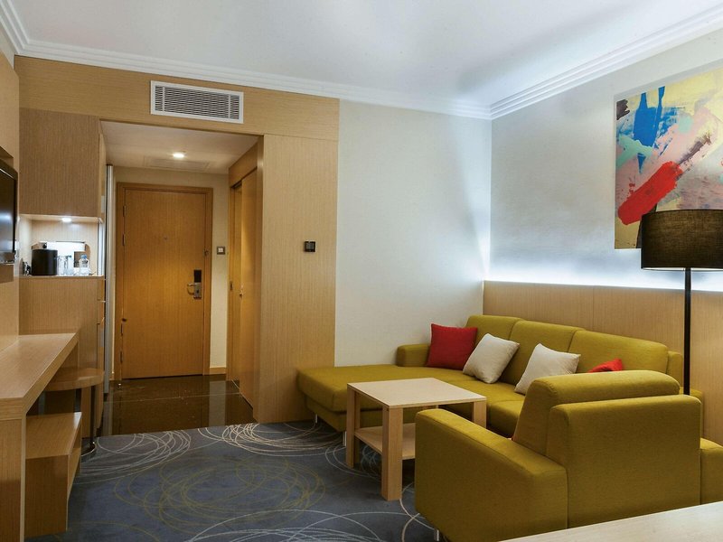 Mövenpick Hotel Amman 17