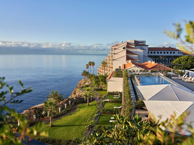 Les Suites at The Cliff Bay 1