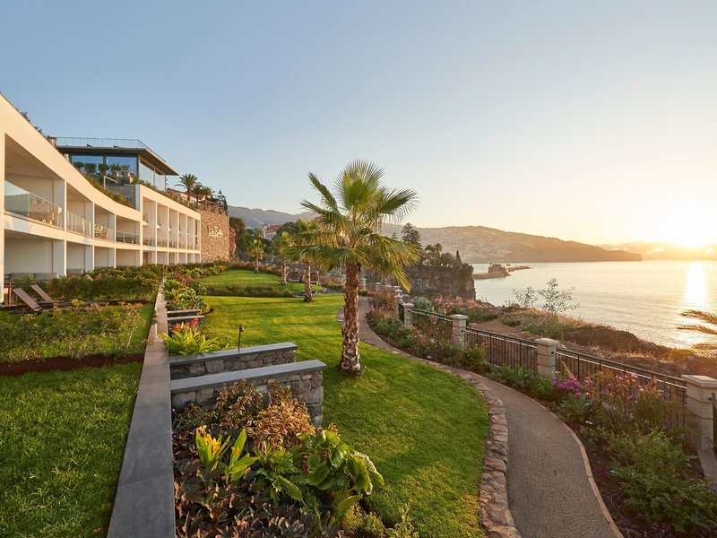 Les Suites at The Cliff Bay 4
