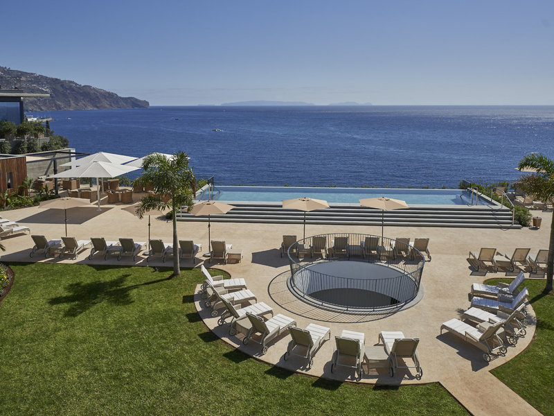 Les Suites at The Cliff Bay 7