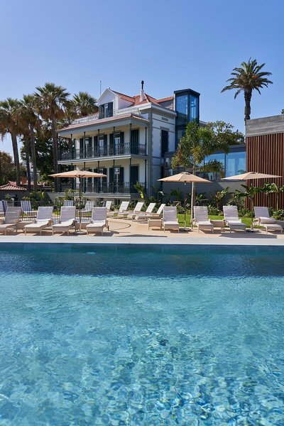 Les Suites at The Cliff Bay 9