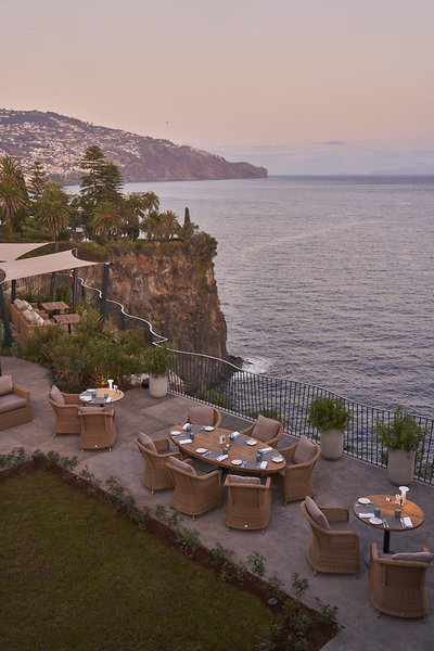 Les Suites at The Cliff Bay 17