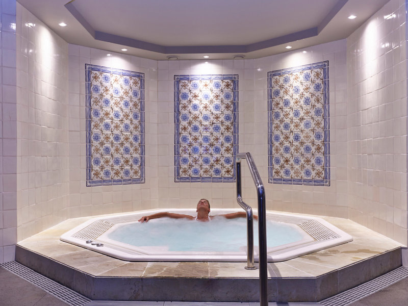 Les Suites at The Cliff Bay 37