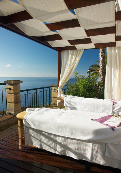 Les Suites at The Cliff Bay 39
