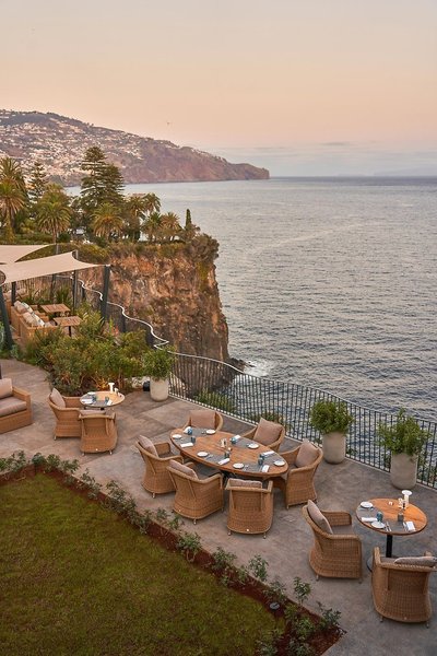 Les Suites at The Cliff Bay 16