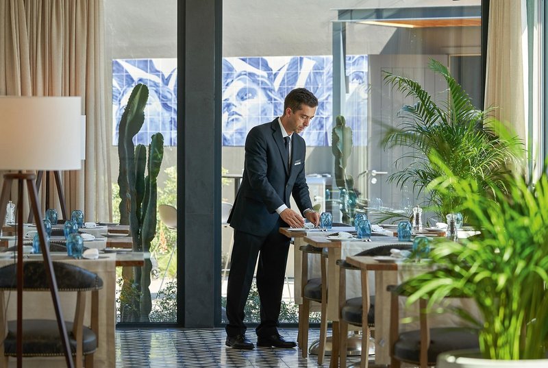 Les Suites at The Cliff Bay 17