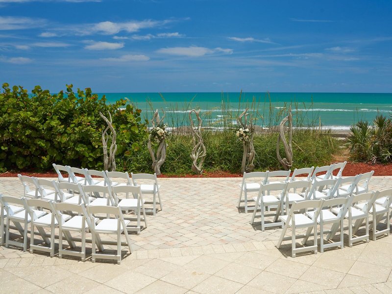 Crowne Plaza Melbourne Oceanfront Resort & Spa 17