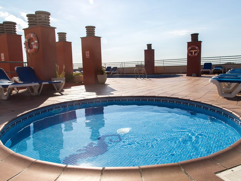 H TOP Royal Sun Family Suites 8