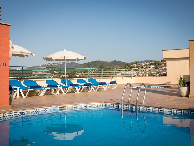 H TOP Royal Sun Family Suites 12