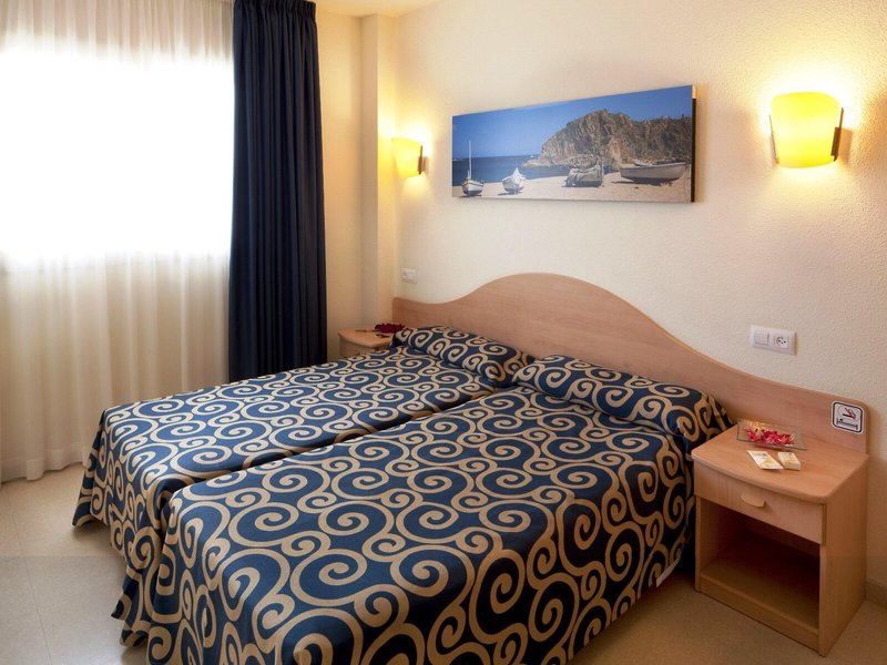 H TOP Royal Sun Family Suites 32