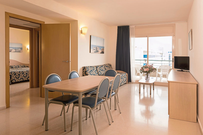 H TOP Royal Sun Family Suites 11