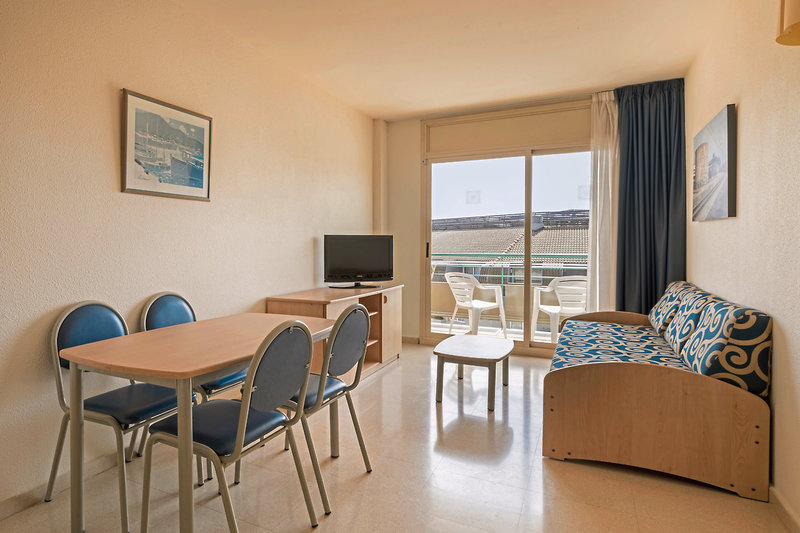 H TOP Royal Sun Family Suites 12