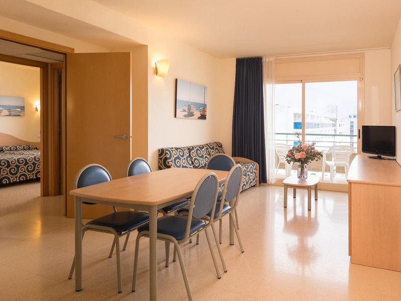 H TOP Royal Sun Family Suites 40