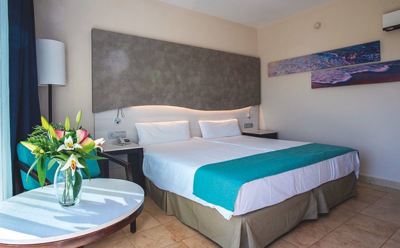 Impressive Playa Granada Golf 25