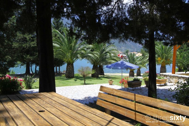 Geni Garden Apartments 8