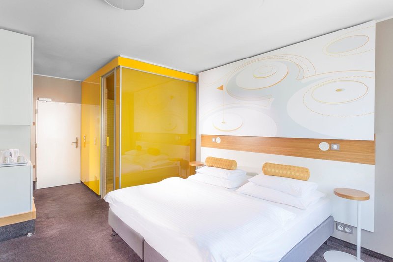Golf Hotel 11