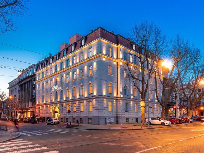 Hotel Le Premier 5