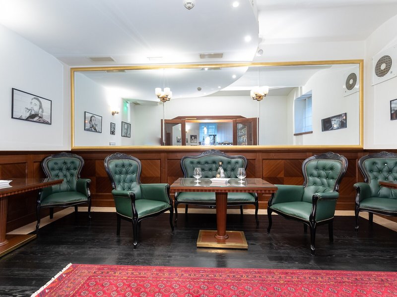 Hotel Le Premier 9