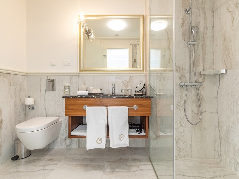 Hotel Le Premier 49