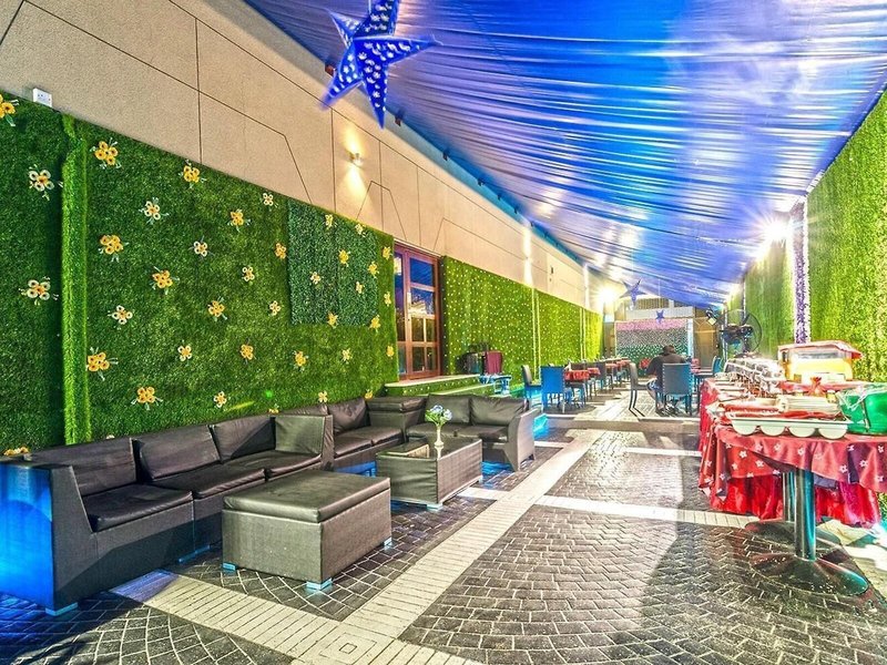 Zain International 8