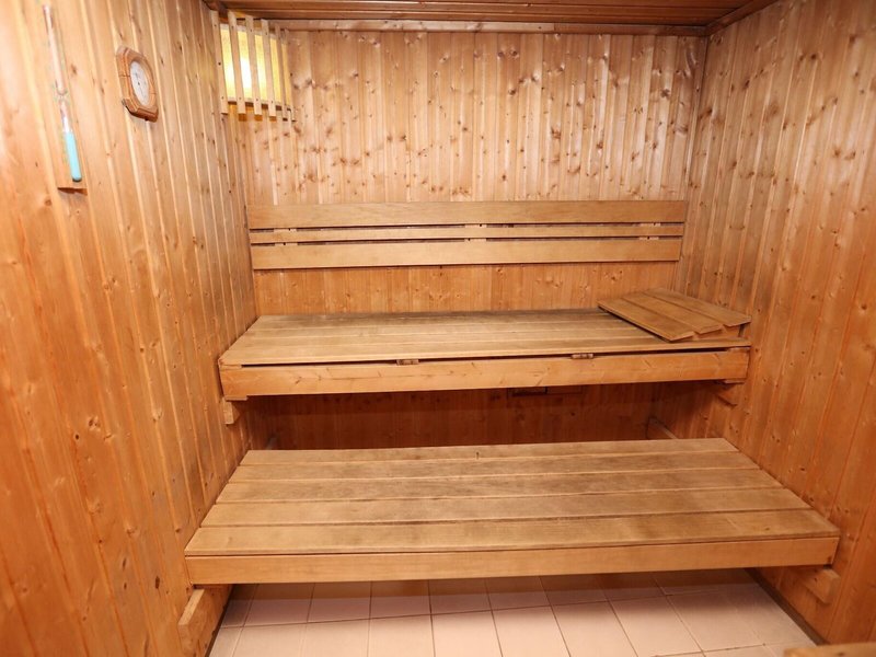 Zain International 24