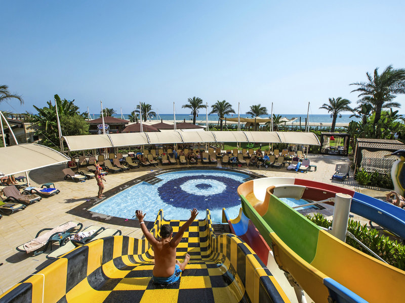 Crystal Family Resort 4