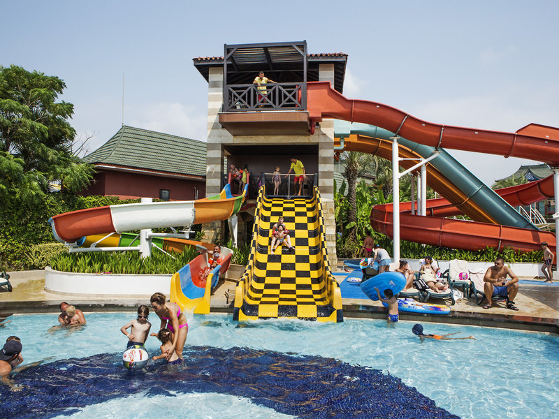 Crystal Family Resort 5