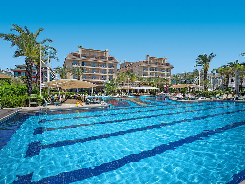 Crystal Family Resort & Spa 2