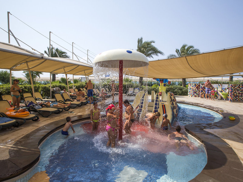 Crystal Family Resort & Spa 12