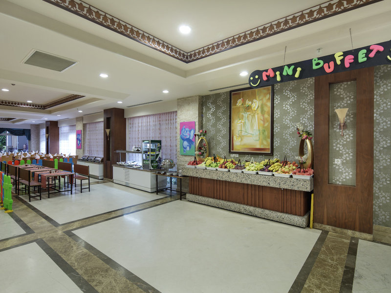 Crystal Family Resort & Spa 36