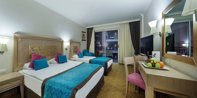 Crystal Family Resort & Spa 2