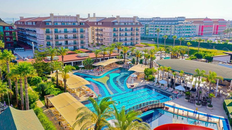 Crystal Family Resort & Spa 3
