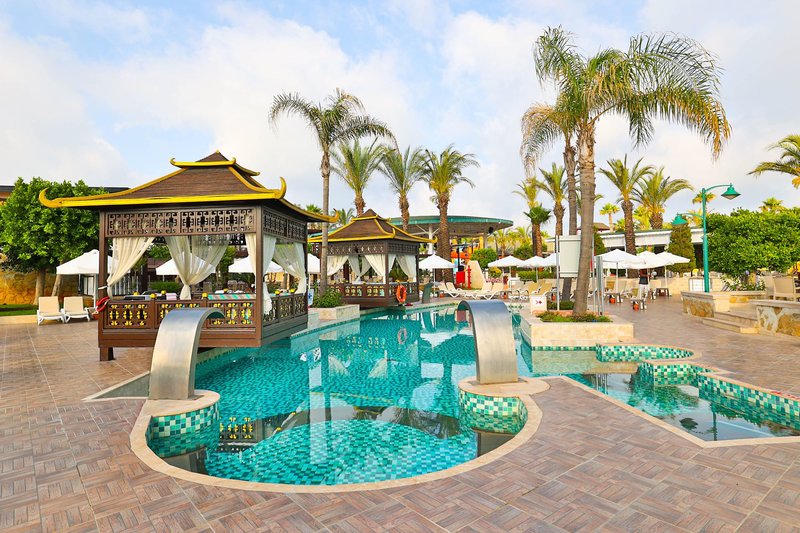 Crystal Family Resort & Spa 11