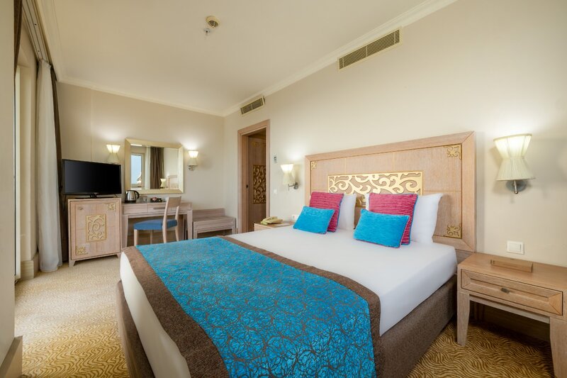 Crystal Family Resort & Spa 33