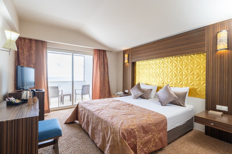 Crystal Family Resort & Spa 38