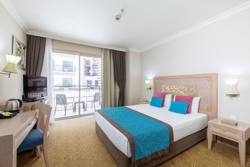 Crystal Family Resort 33