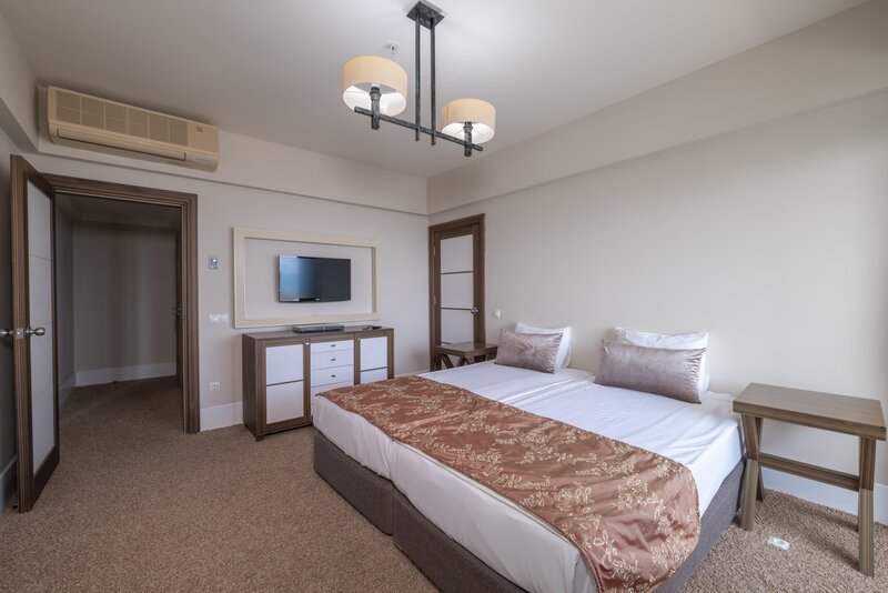 Crystal Family Resort 35