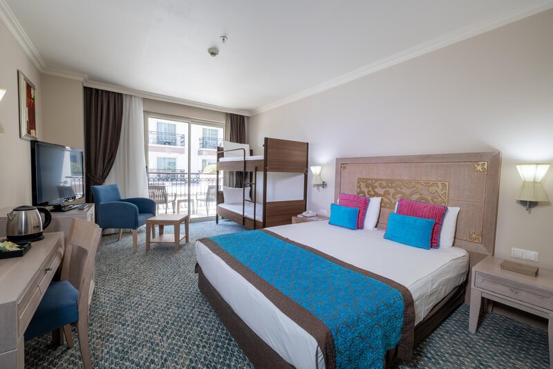 Crystal Family Resort 37