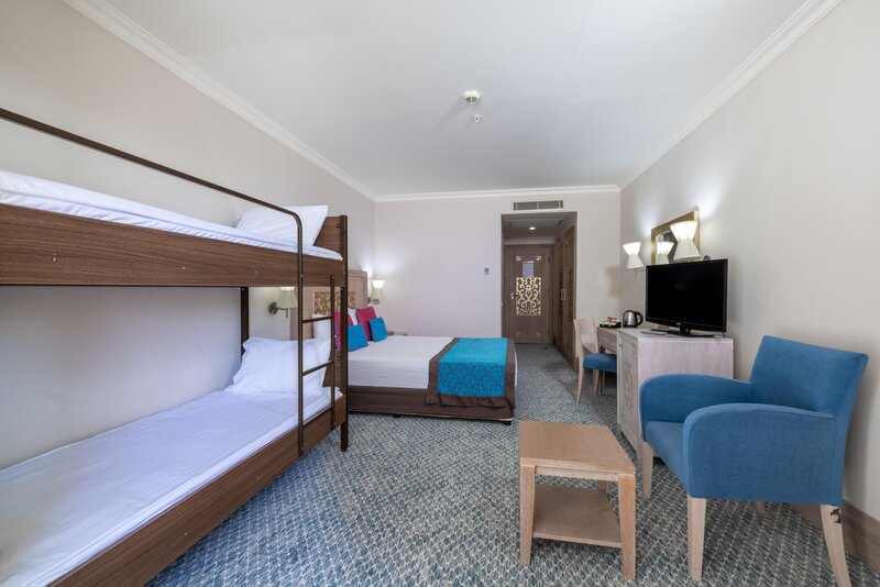 Crystal Family Resort 63