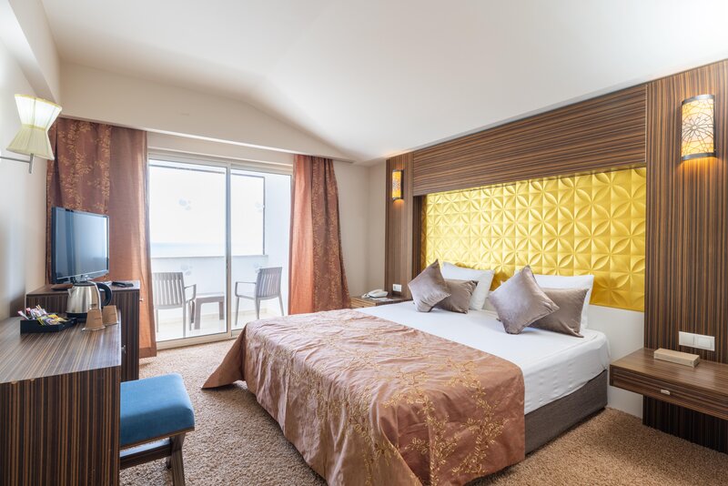 Crystal Family Resort 64