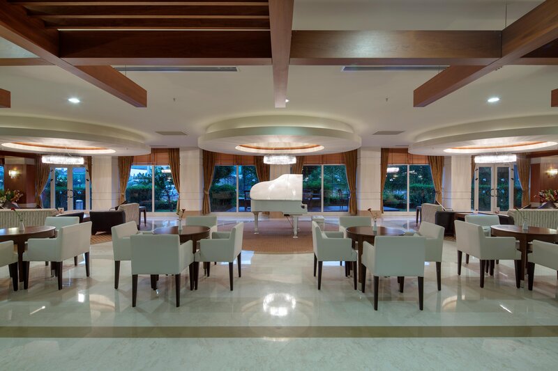 Crystal Family Resort 84