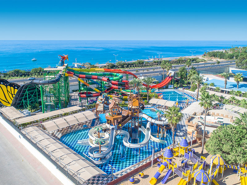 Crystal Admiral Resort Suites & Spa 2