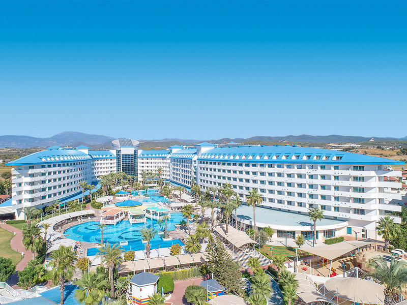 Crystal Admiral Resort Suites & Spa 14